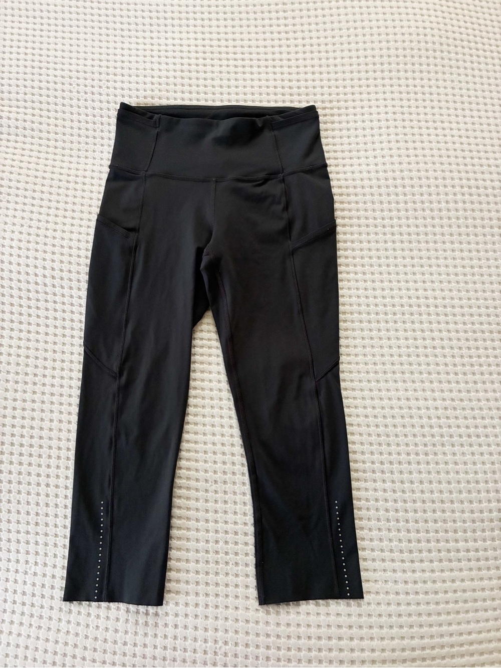 lululemon deep grey cropped leggings